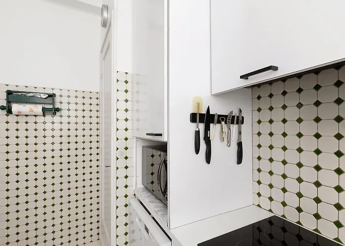 Le Mistral ~ Cite De ~ Hypercentre * Carcassonne